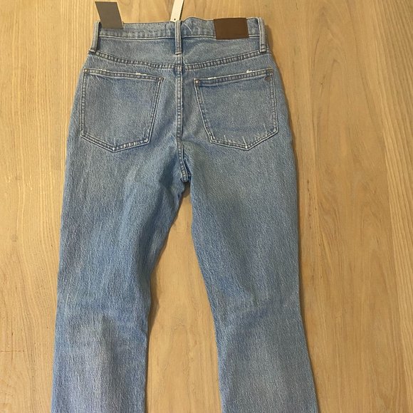 New - 26 Madewell The Perfect Vintage Jean in Grandbay Wash: Destructed Edition - Picture 2 of 5